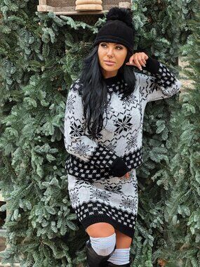 ZOCCO $38 Winter, highlander cut and print A warm sweater set.